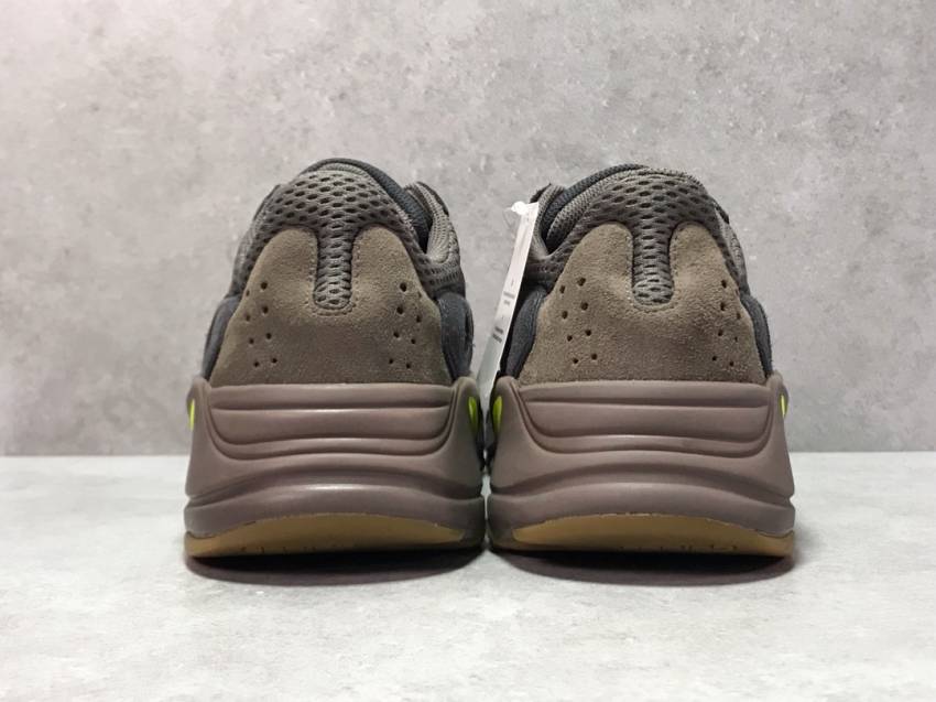 G5 yeezy700 boost 棕色 (6).jpg