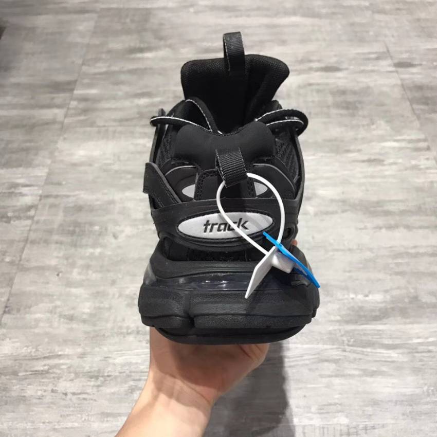 mmexport1557373048084.jpg
